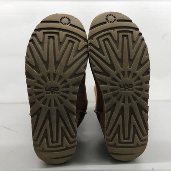 UGG Women’s Classic Tall Brown Suede Round Toe Pull-on Snow Boots, size 10 - Picture 6 of 11